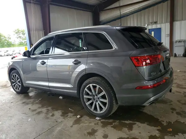 WA1LAAF71JD033730 2018 AUDI Q7 - Image 2