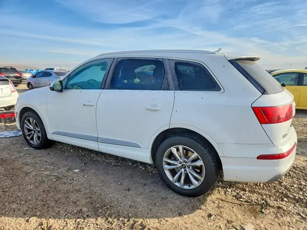 WA1LAAF71JD042556 2018 AUDI Q7 - Image 2