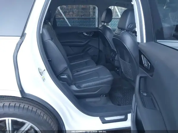 WA1LAAF71JD042993 2018 AUDI Q7 - Image 8