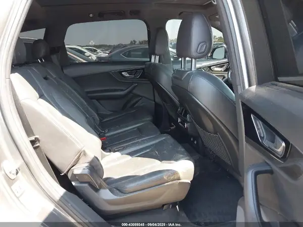 WA1LAAF71JD045263 2018 AUDI Q7 - Image 8