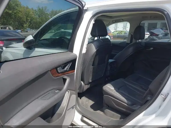 WA1LAAF71JD049149 2018 AUDI Q7 - Image 8