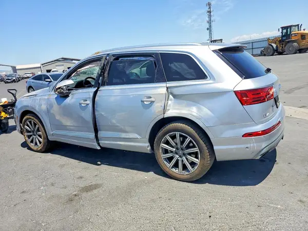 WA1LAAF71KD012037 2019 AUDI Q7 - Image 2