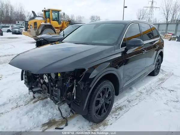WA1LAAF71KD030800 2019 AUDI Q7 - Image 2