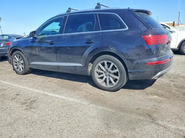 WA1LAAF71KD047189 2019 AUDI Q7 - Image 2