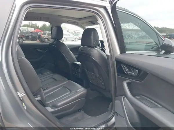 WA1LAAF72HD003422 2017 AUDI Q7 - Image 8