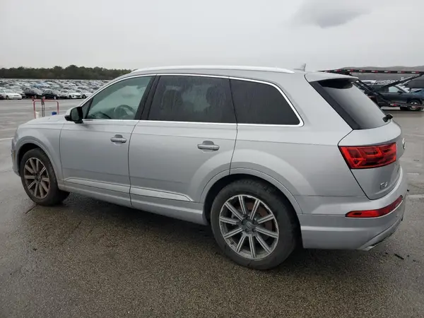 WA1LAAF72HD005641 2017 AUDI Q7 - Image 2