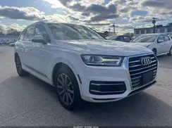 WA1LAAF72HD005719 2017 AUDI Q7