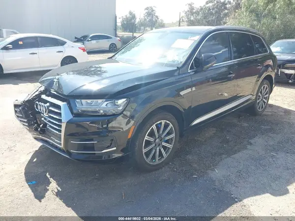 WA1LAAF72HD005929 2017 AUDI Q7 - Image 2