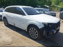 WA1LAAF72HD010743 2017 AUDI Q7