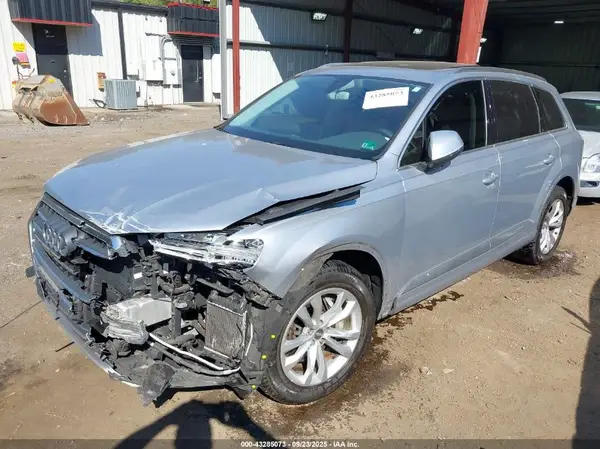 WA1LAAF72HD019815 2017 AUDI Q7 - Image 2