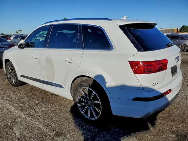 WA1LAAF72HD022147 2017 AUDI Q7 - Image 2