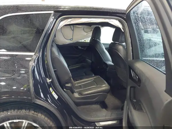 WA1LAAF72HD024352 2017 AUDI Q7 - Image 8