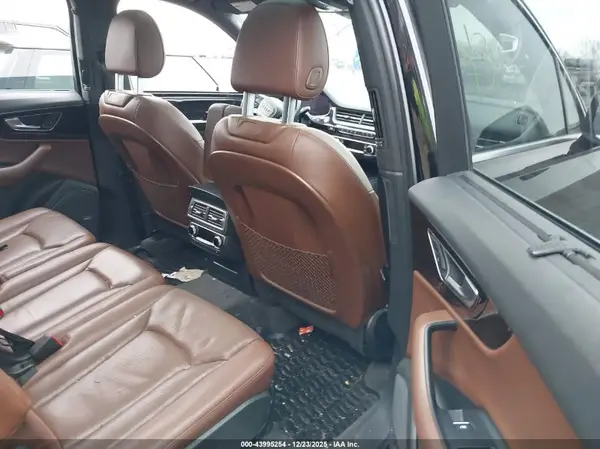 WA1LAAF72HD025047 2017 AUDI Q7 - Image 8