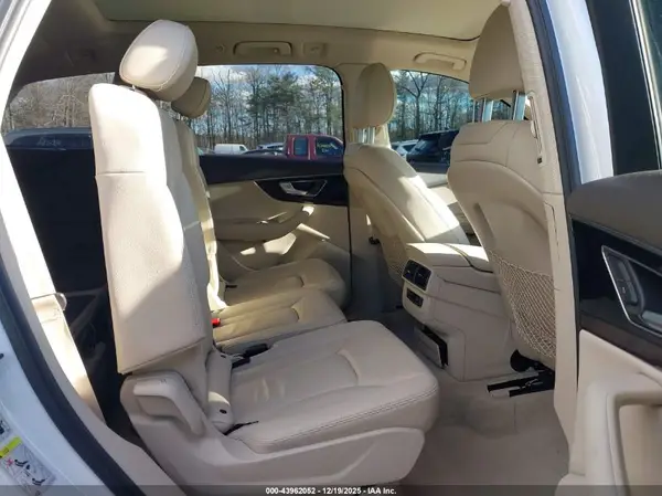 WA1LAAF72HD027011 2017 AUDI Q7 - Image 8
