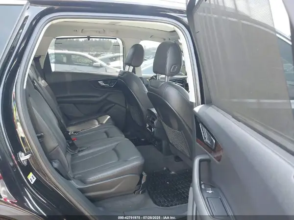 WA1LAAF72HD028837 2017 AUDI Q7 - Image 8