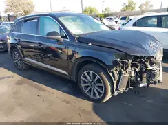 WA1LAAF72HD031379 2017 AUDI Q7