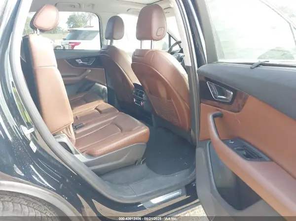 WA1LAAF72HD035643 2017 AUDI Q7 - Image 8