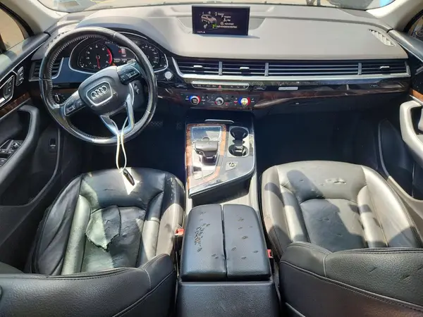 WA1LAAF72HD040325 2017 AUDI Q7 - Image 8