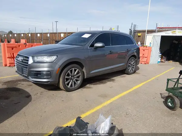WA1LAAF72HD048716 2017 AUDI Q7 - Image 2