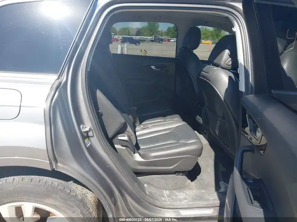 WA1LAAF72JD025720 2018 AUDI Q7 - Image 8