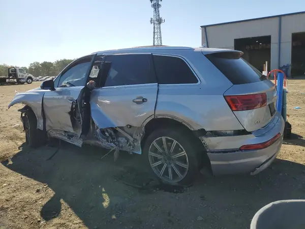 WA1LAAF72JD045031 2018 AUDI Q7 - Image 2