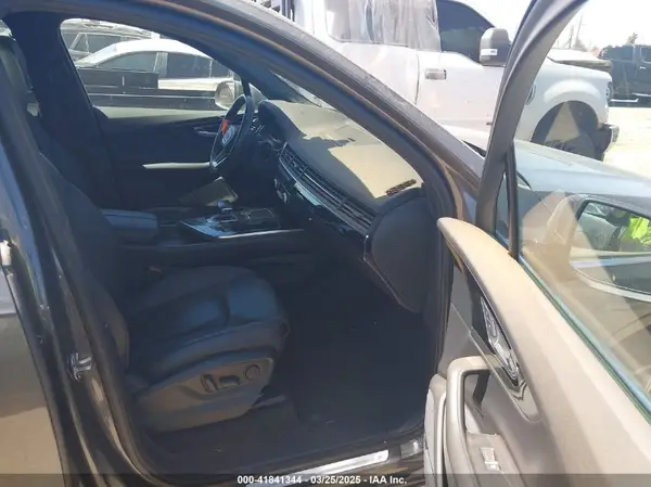 2018 AUDI Q7 IAAI lot 41841344 auction photo 5