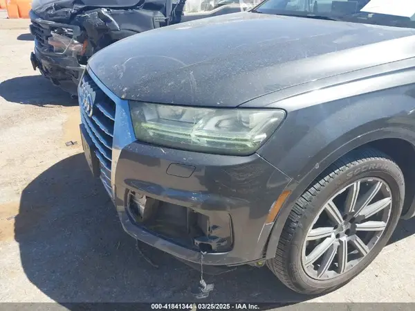 2018 AUDI Q7 IAAI lot 41841344 auction photo 6