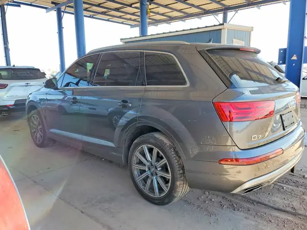 WA1LAAF72JD052044 2018 AUDI Q7 - Image 2