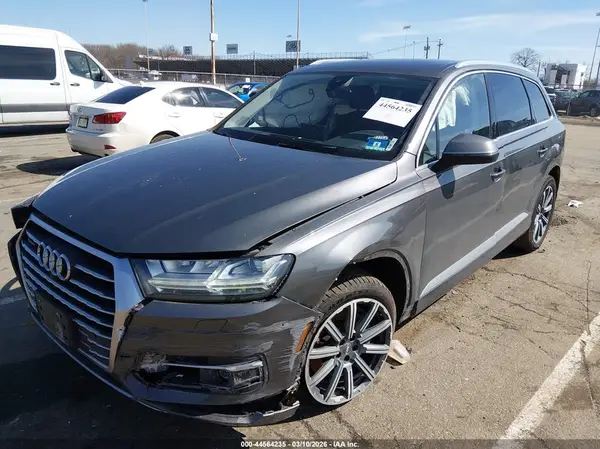 WA1LAAF72JD052240 2018 AUDI Q7 - Image 2
