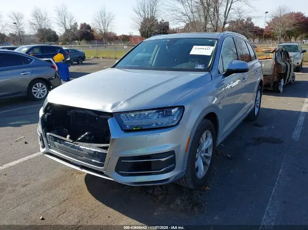 WA1LAAF72KD003749 2019 AUDI Q7 - Image 2