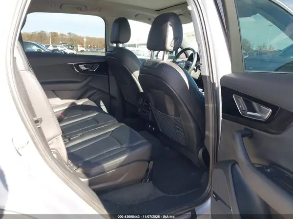 WA1LAAF72KD003749 2019 AUDI Q7 - Image 8
