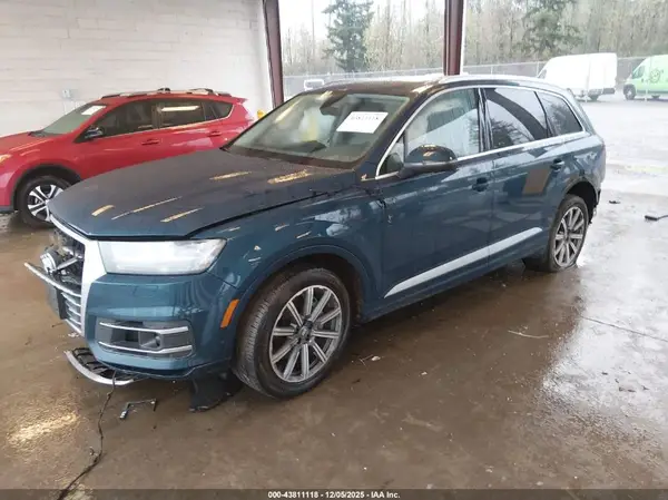 WA1LAAF72KD020860 2019 AUDI Q7 - Image 2
