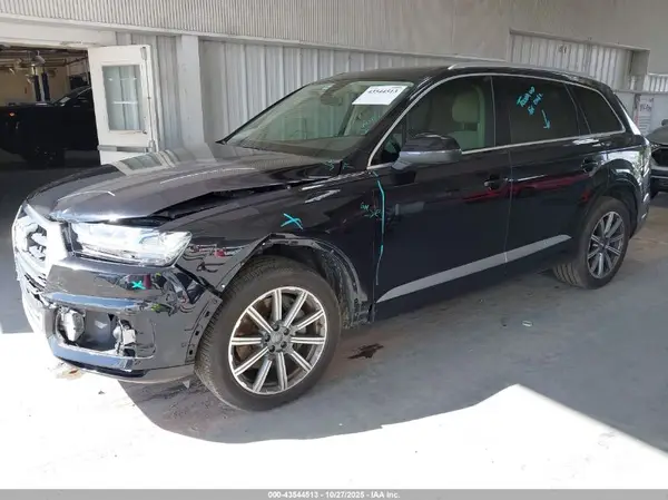 WA1LAAF72KD021829 2019 AUDI Q7 - Image 2