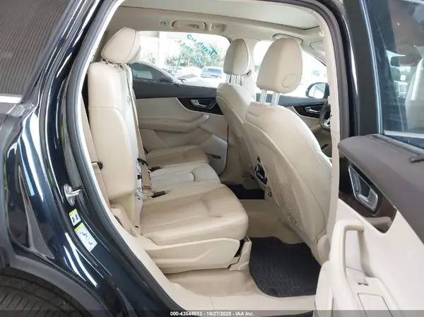 WA1LAAF72KD021829 2019 AUDI Q7 - Image 8
