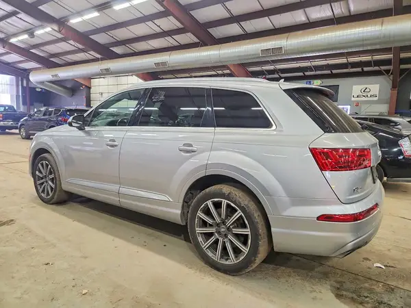 WA1LAAF72KD039120 2019 AUDI Q7 - Image 2