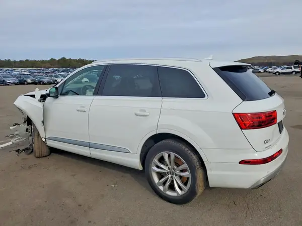 WA1LAAF72KD044415 2019 AUDI Q7 - Image 2