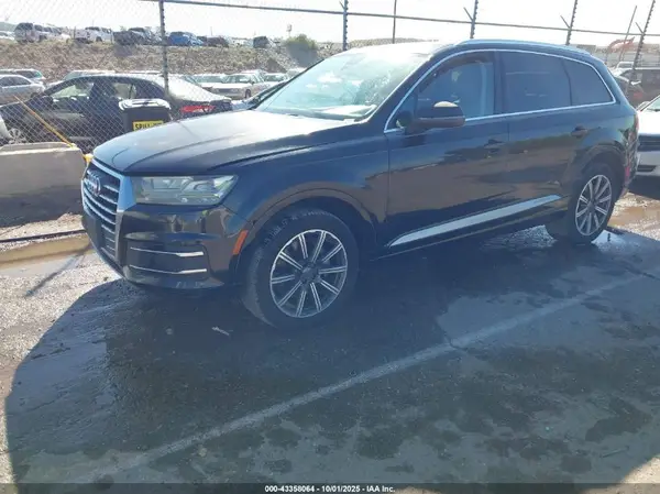 WA1LAAF73HD004658 2017 AUDI Q7 - Image 2