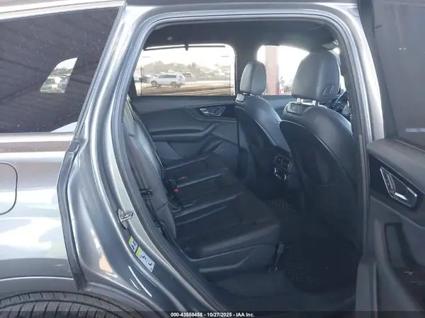 WA1LAAF73HD022268 2017 AUDI Q7 - Image 8