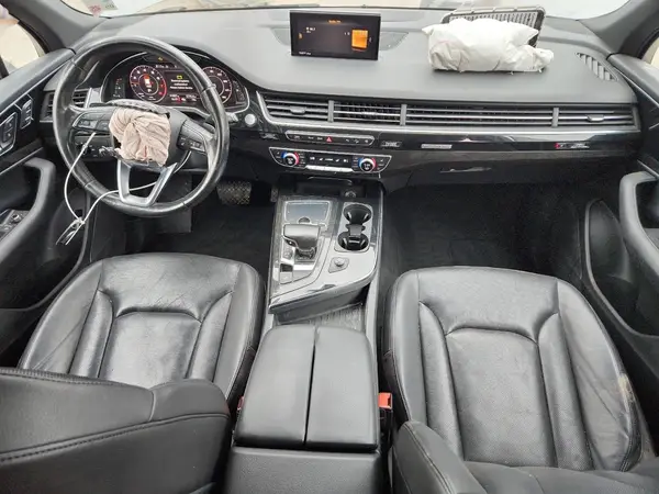WA1LAAF73HD024361 2017 AUDI Q7 - Image 8