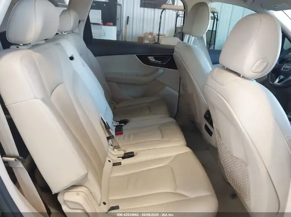WA1LAAF73HD024392 2017 AUDI Q7 - Image 8