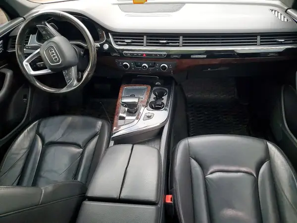WA1LAAF73HD028197 2017 AUDI Q7 - Image 8