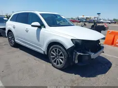 WA1LAAF73HD029933 2017 AUDI Q7