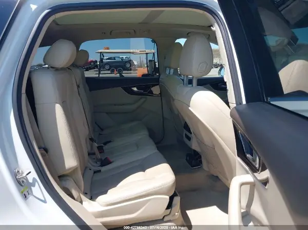 WA1LAAF73HD029933 2017 AUDI Q7 - Image 8