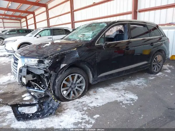 WA1LAAF73HD037658 2017 AUDI Q7 - Image 2