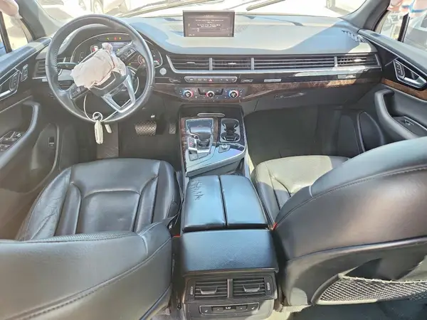 WA1LAAF73HD055979 2017 AUDI Q7 - Image 8