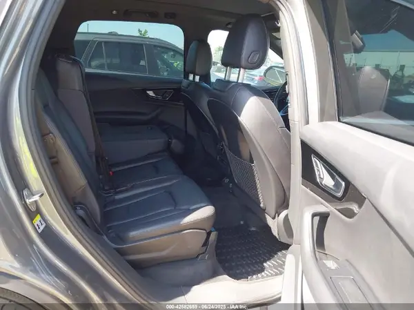 WA1LAAF73HD056940 2017 AUDI Q7 - Image 8