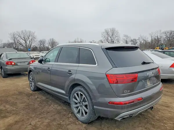 WA1LAAF73JD033177 2018 AUDI Q7 - Image 2