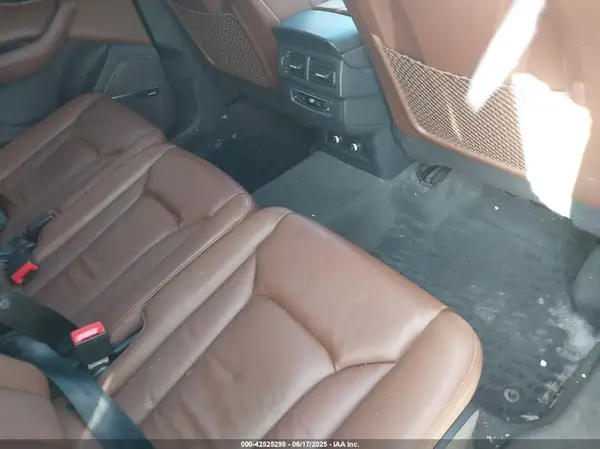 WA1LAAF73KD005199 2019 AUDI Q7 - Image 8