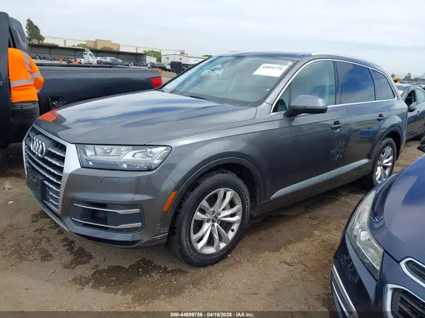 WA1LAAF73KD008927 2019 AUDI Q7 - Image 2
