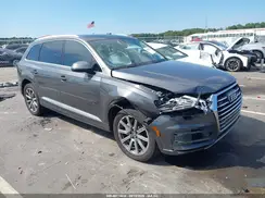 WA1LAAF73KD035318 2019 AUDI Q7